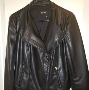 DKNY LEATHER JACKET SIZE MED
